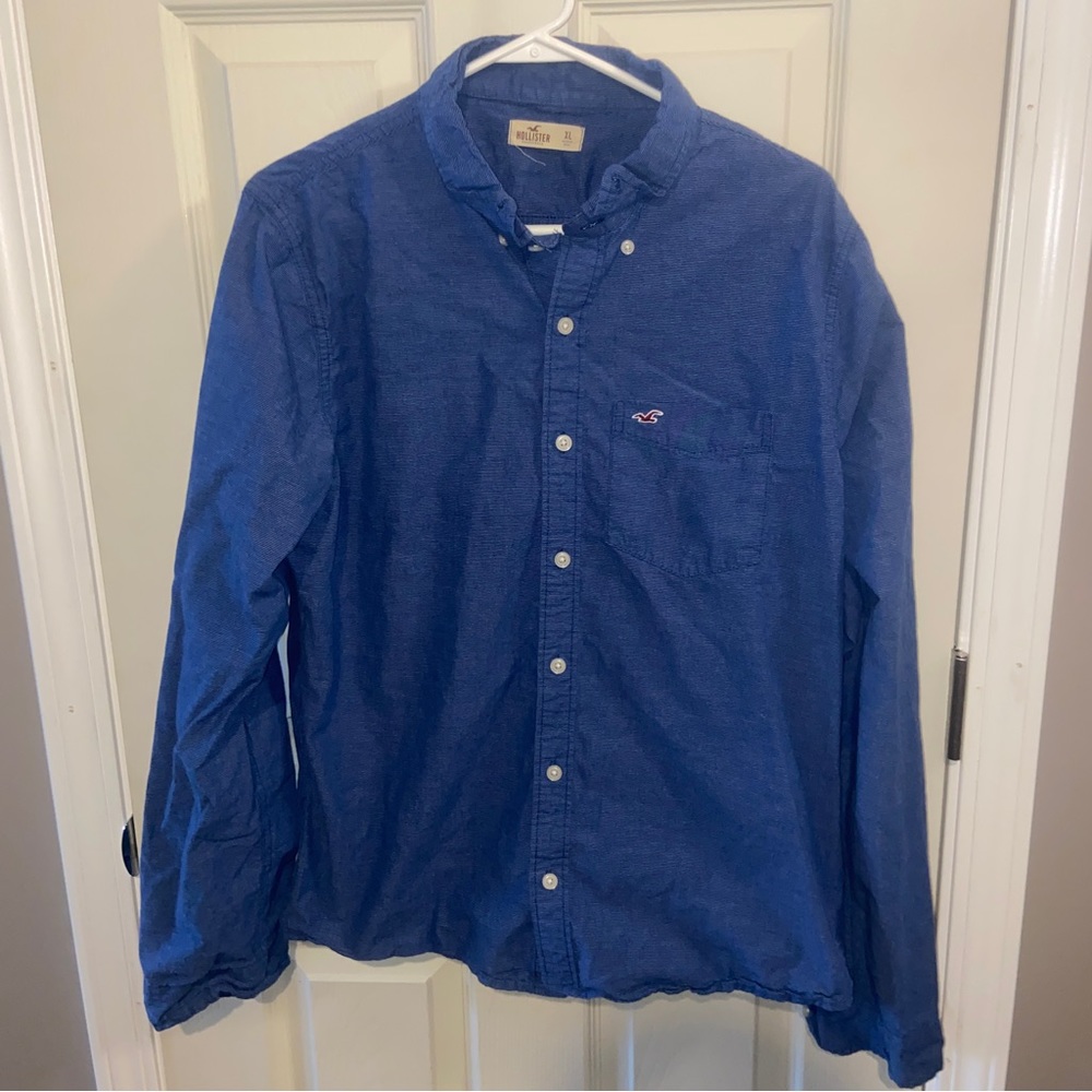 Hollister mens dark blue button down XL shirt.